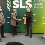 Danes praznuje častitljivih 90 let naš dolgoletni član in nekdanji predsednik Zveze upokojencev pri SLS g. Bogdan Bradač