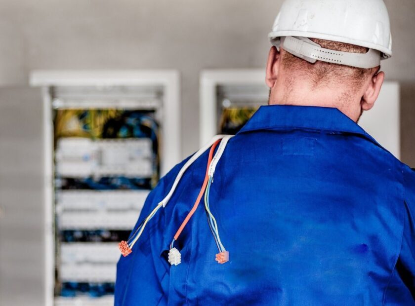 electrician-1080586_1920