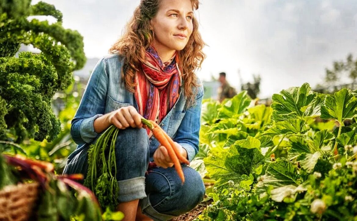 Female-farmer-2.jpg