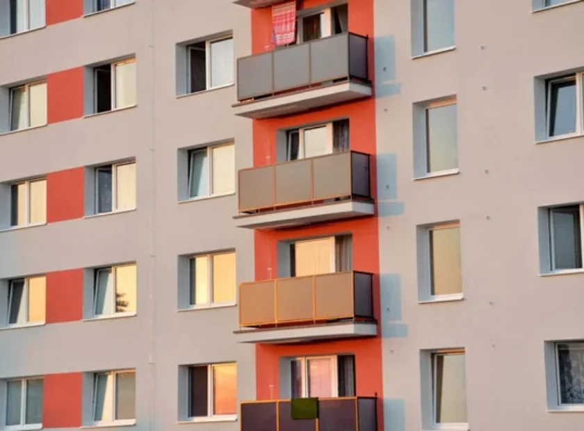 depositphotos_23555111-stock-photo-new-facade-on-block-of